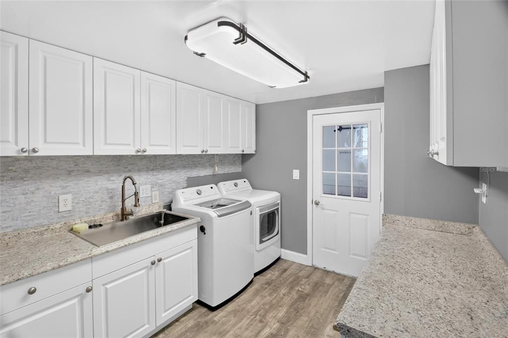 For Sale: $672,500 (5 beds, 3 baths, 3787 Square Feet)