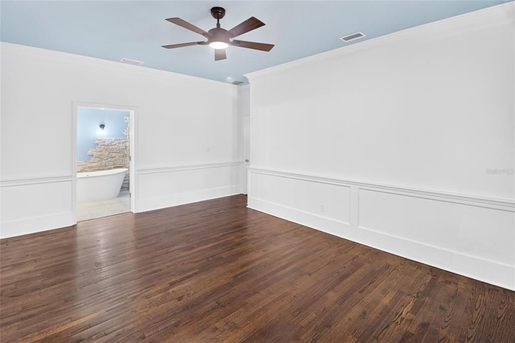 For Sale: $672,500 (5 beds, 3 baths, 3787 Square Feet)