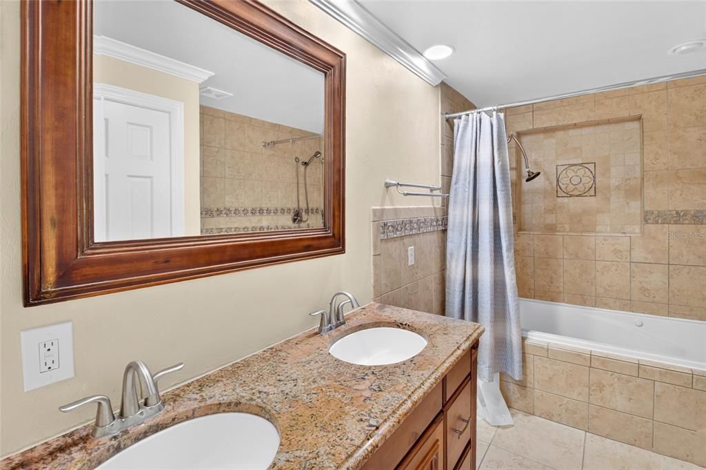For Sale: $672,500 (5 beds, 3 baths, 3787 Square Feet)