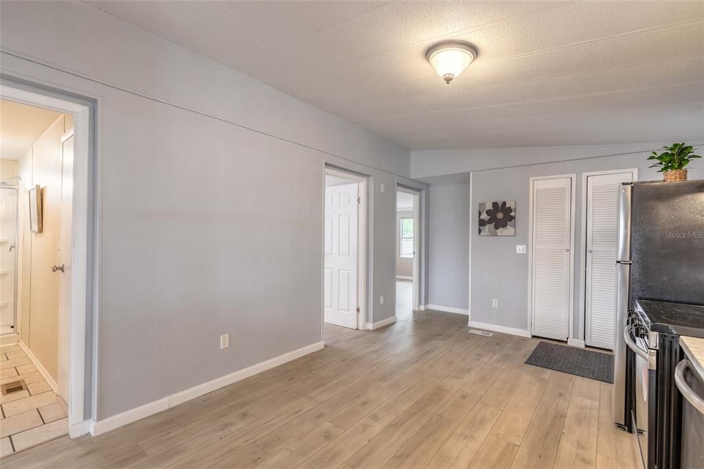 For Sale: $195,000 (2 beds, 2 baths, 1152 Square Feet)