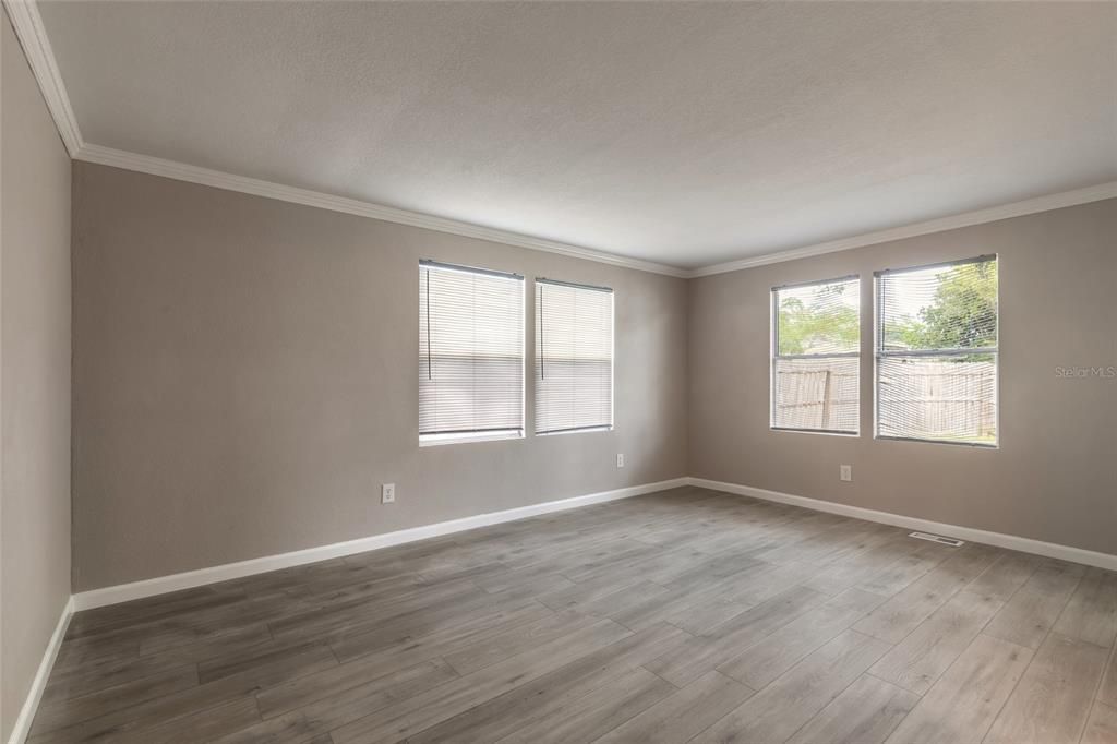 For Sale: $195,000 (2 beds, 2 baths, 1152 Square Feet)