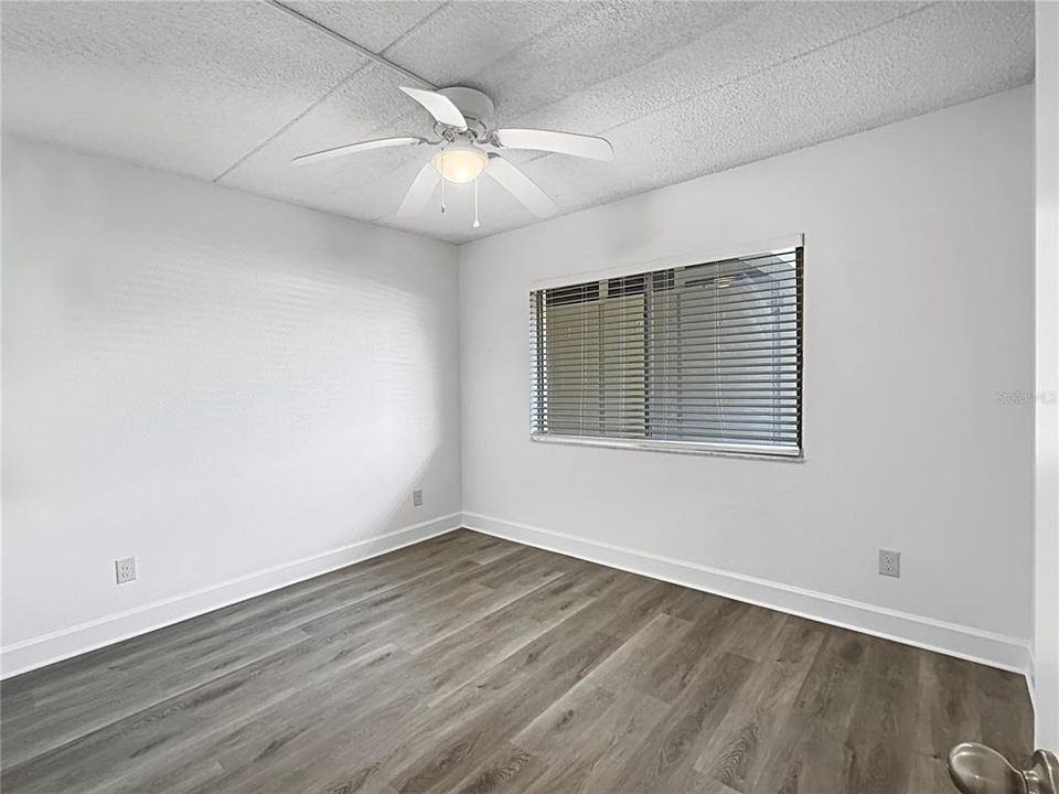 В аренду: $1,800 (2 спален, 2 ванн, 960 Квадратных фут)