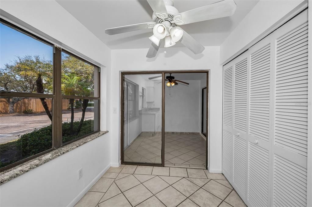For Rent: $2,250 (2 beds, 2 baths, 1040 Square Feet)