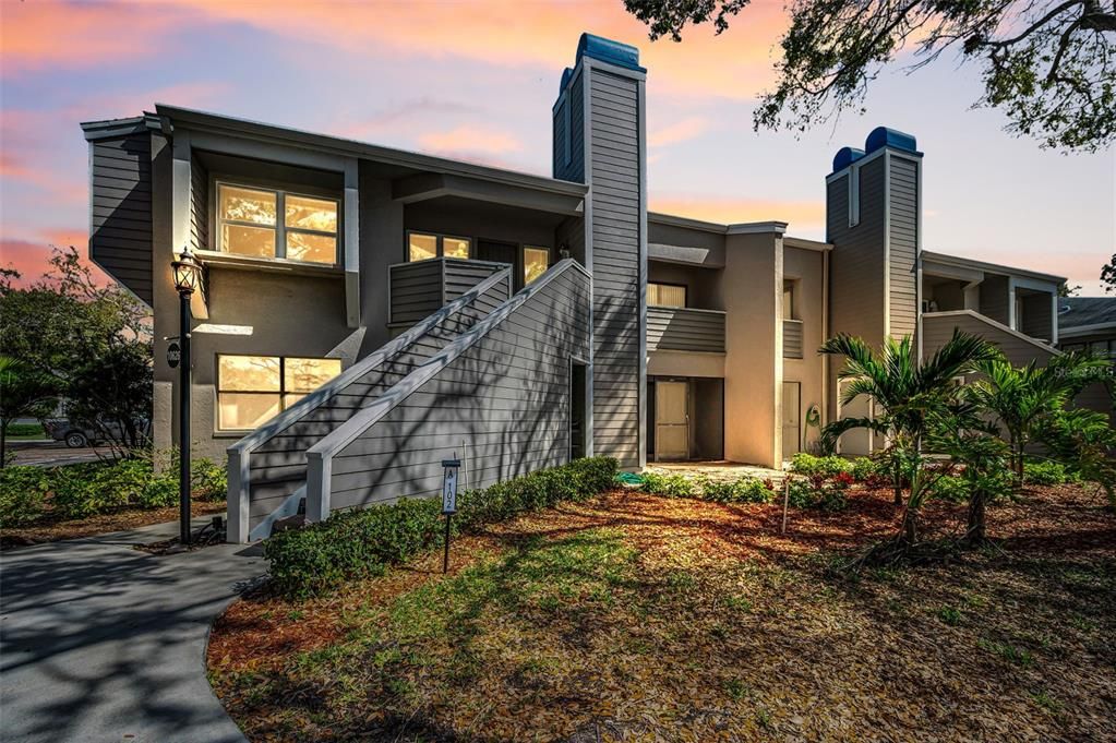 For Rent: $2,250 (2 beds, 2 baths, 1040 Square Feet)