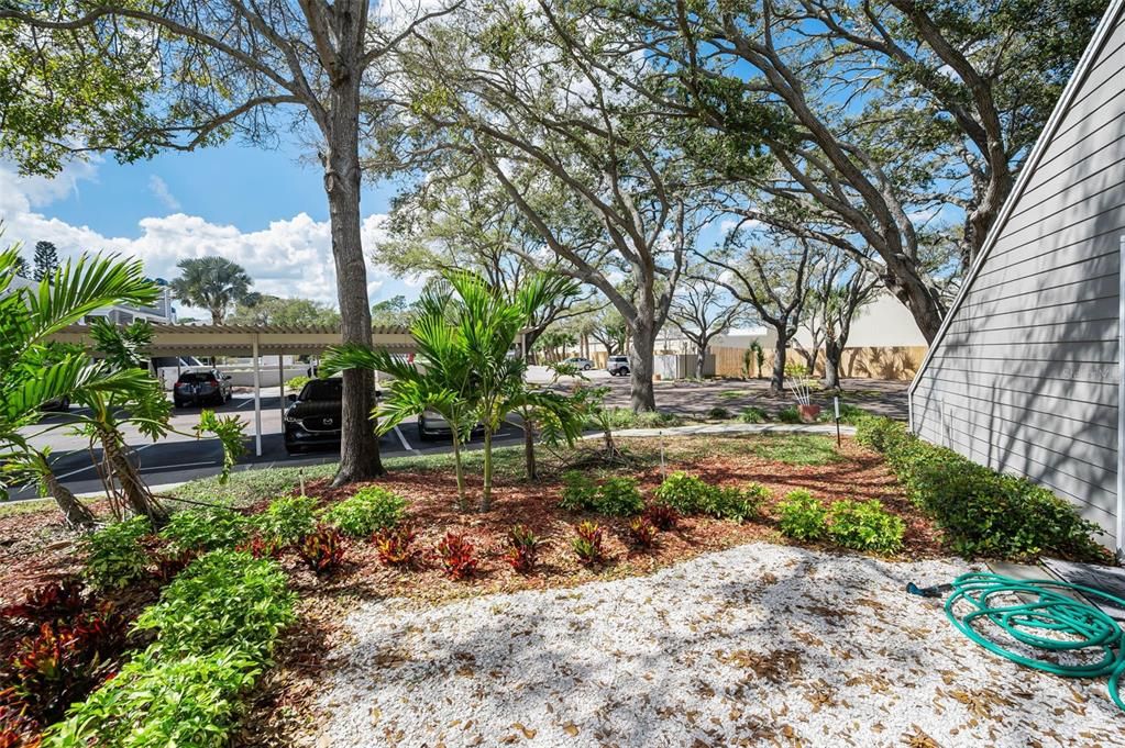 For Rent: $2,250 (2 beds, 2 baths, 1040 Square Feet)