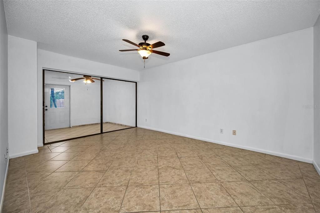 For Rent: $2,250 (2 beds, 2 baths, 1040 Square Feet)
