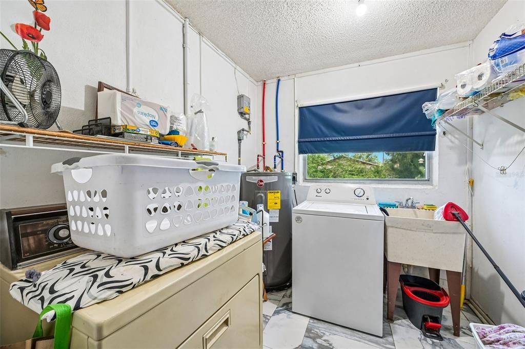 : $320,000 (2 спален, 2 ванн, 1300 Квадратных фут)