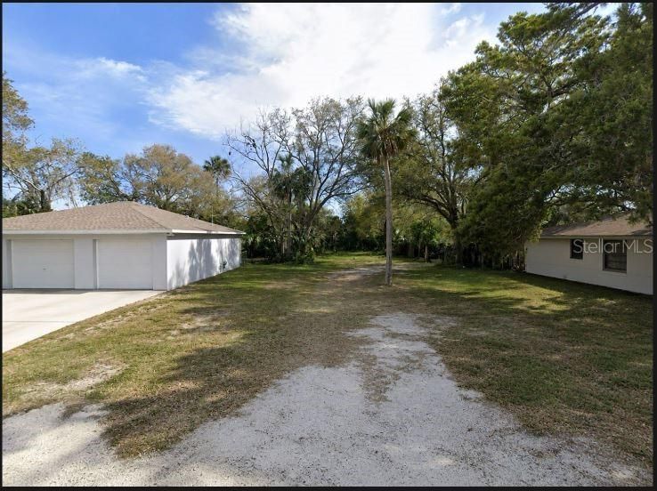 На продажу: $27,000 (0.20 acres)