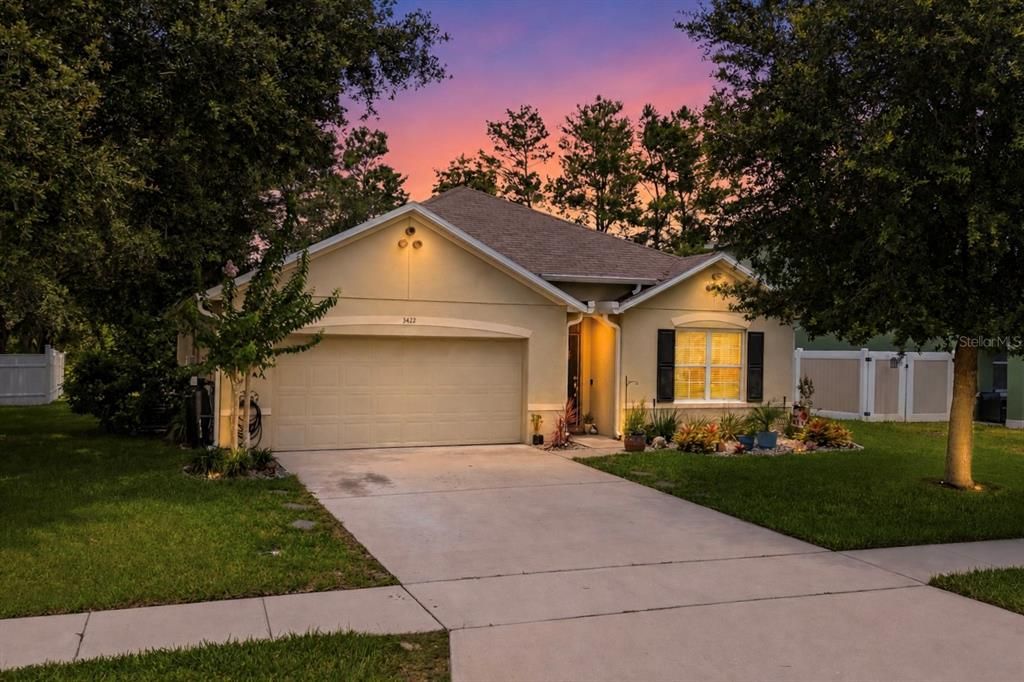For Sale: $345,000 (4 beds, 2 baths, 1830 Square Feet)