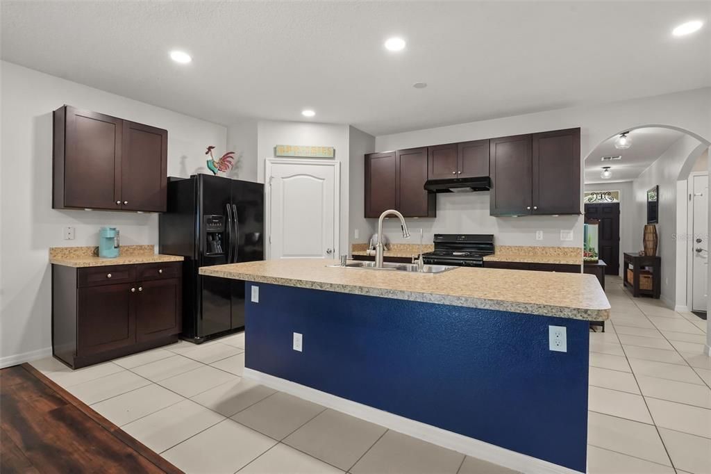 For Sale: $345,000 (4 beds, 2 baths, 1830 Square Feet)