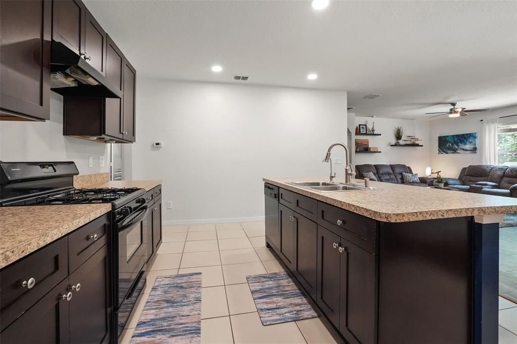 For Sale: $345,000 (4 beds, 2 baths, 1830 Square Feet)