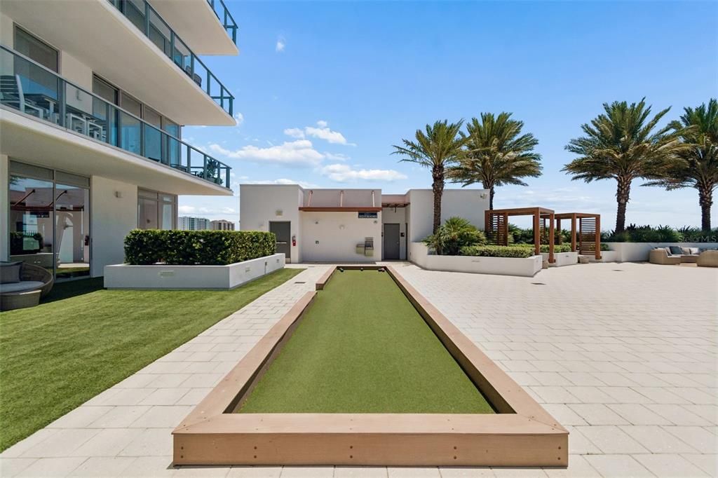 For Sale: $2,200,000 (4 beds, 3 baths, 3036 Square Feet)