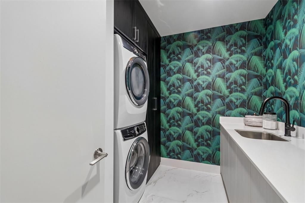 For Sale: $2,200,000 (4 beds, 3 baths, 3036 Square Feet)
