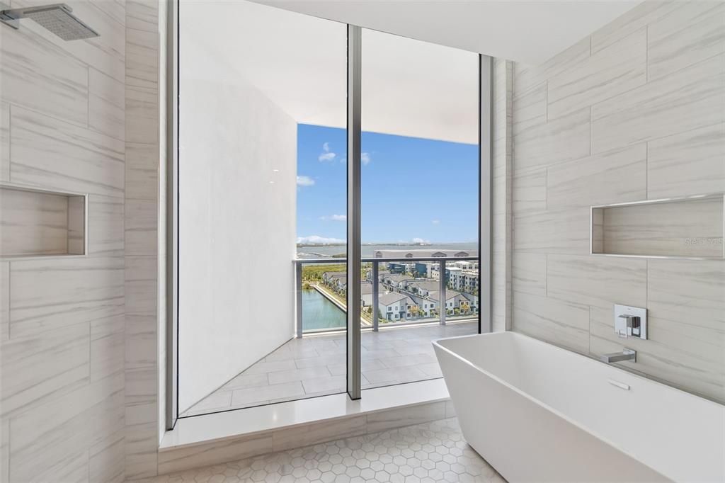 For Sale: $2,200,000 (4 beds, 3 baths, 3036 Square Feet)