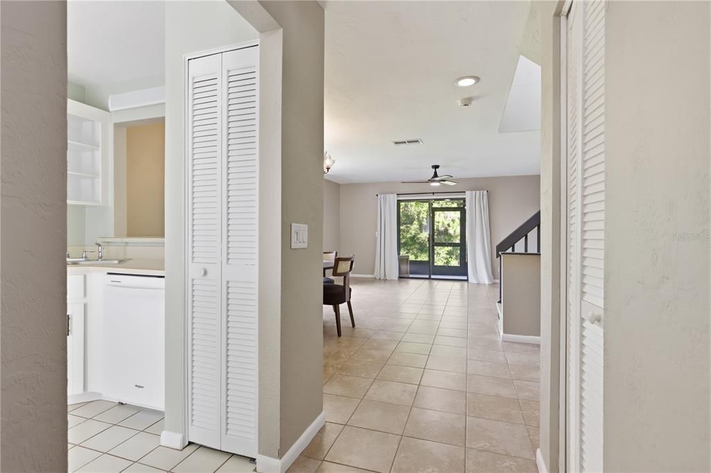 For Sale: $205,000 (2 beds, 2 baths, 1316 Square Feet)