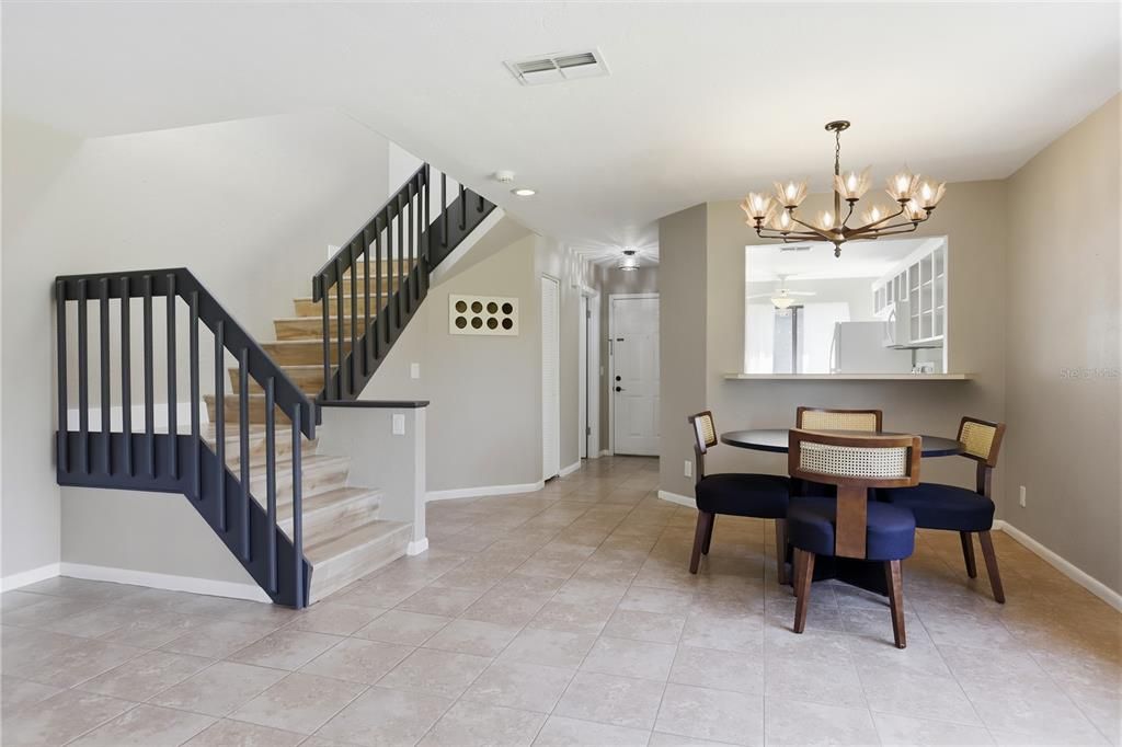 For Sale: $205,000 (2 beds, 2 baths, 1316 Square Feet)