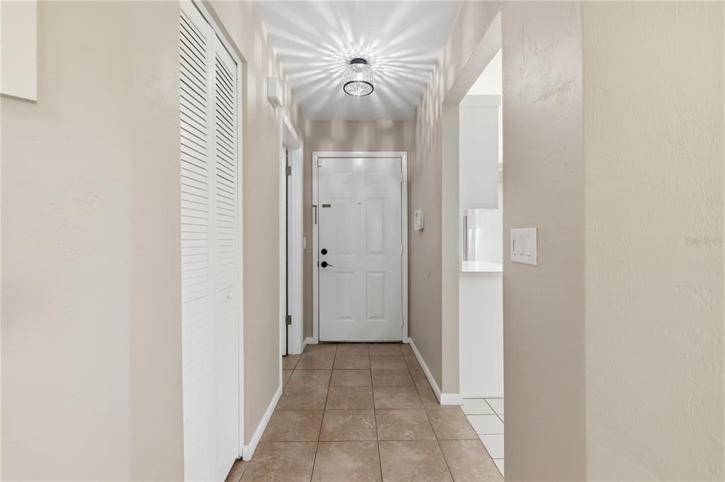 For Sale: $205,000 (2 beds, 2 baths, 1316 Square Feet)