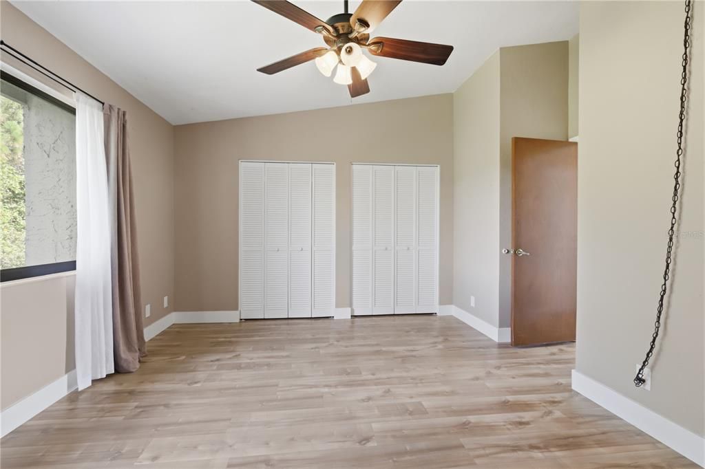 For Sale: $205,000 (2 beds, 2 baths, 1316 Square Feet)