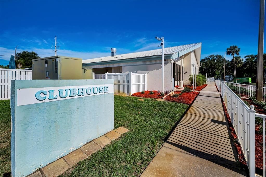 For Sale: $149,900 (2 beds, 2 baths, 1080 Square Feet)