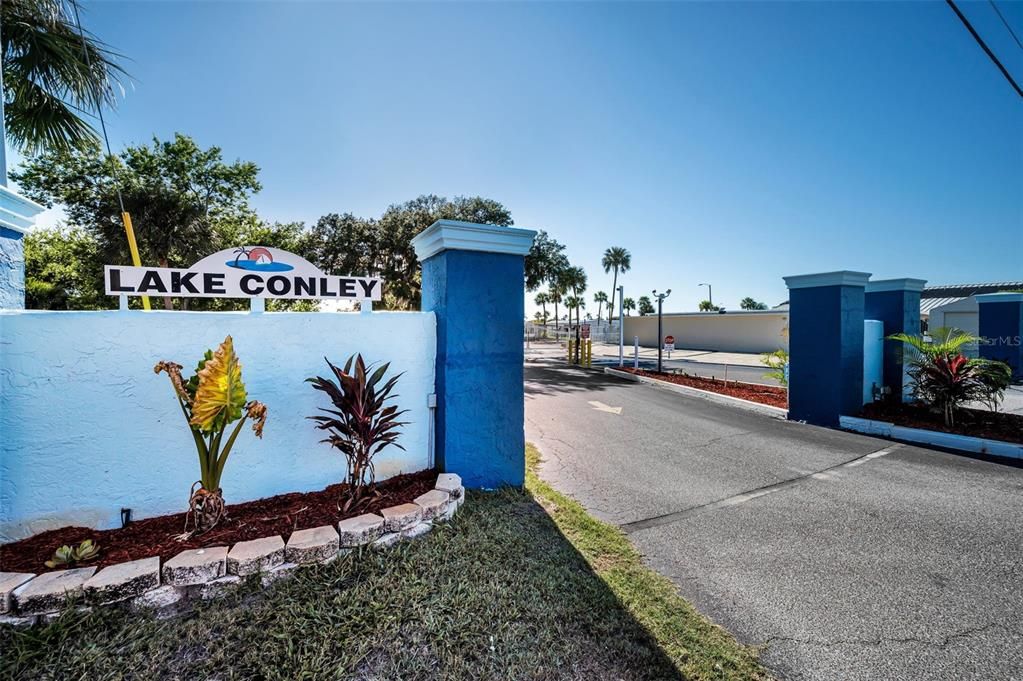 For Sale: $149,900 (2 beds, 2 baths, 1080 Square Feet)