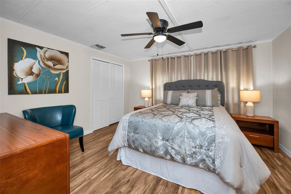 For Sale: $149,900 (2 beds, 2 baths, 1080 Square Feet)