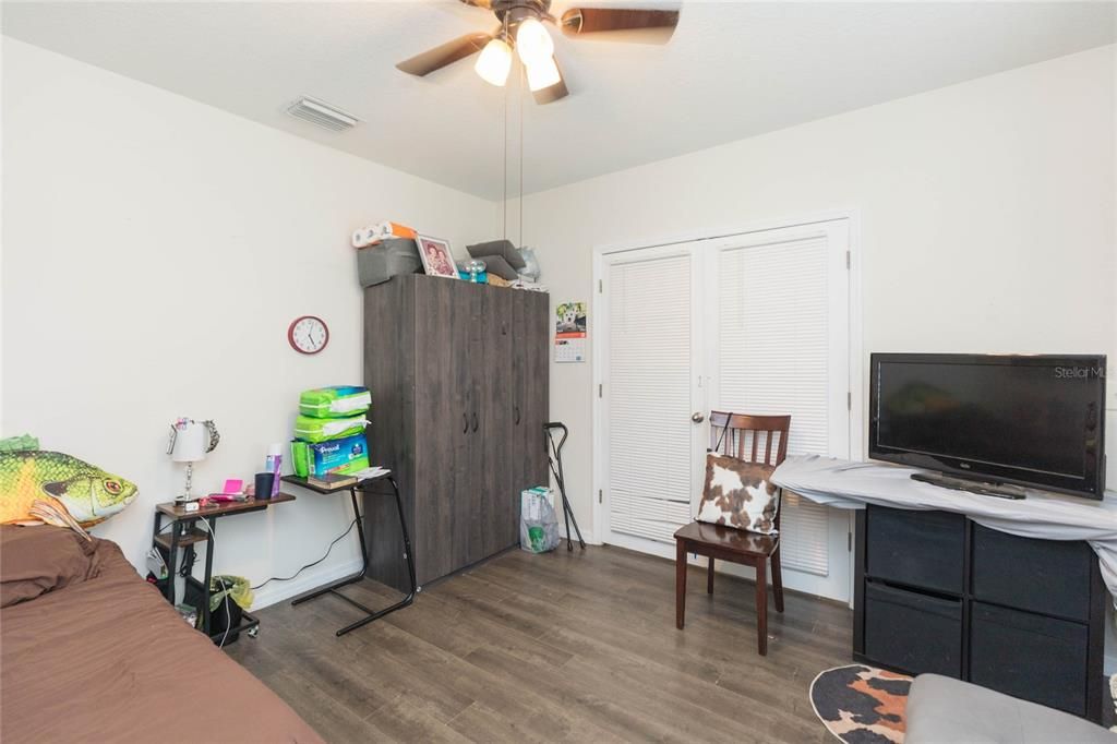 For Sale: $390,000 (4 beds, 2 baths, 2505 Square Feet)