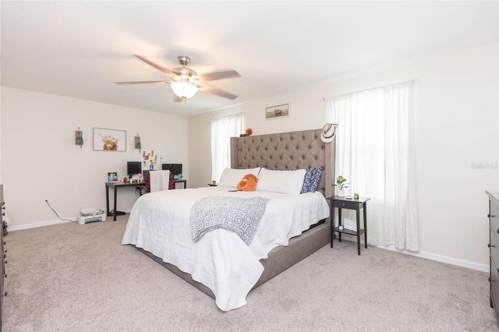 For Sale: $390,000 (4 beds, 2 baths, 2505 Square Feet)