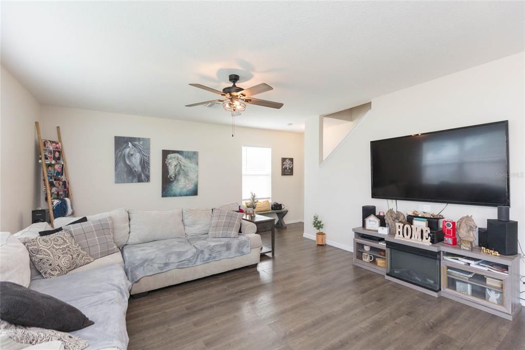 For Sale: $390,000 (4 beds, 2 baths, 2505 Square Feet)