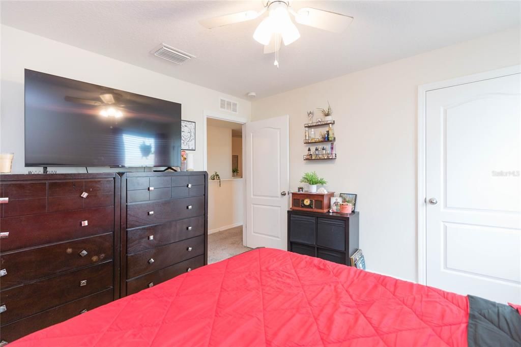 For Sale: $390,000 (4 beds, 2 baths, 2505 Square Feet)