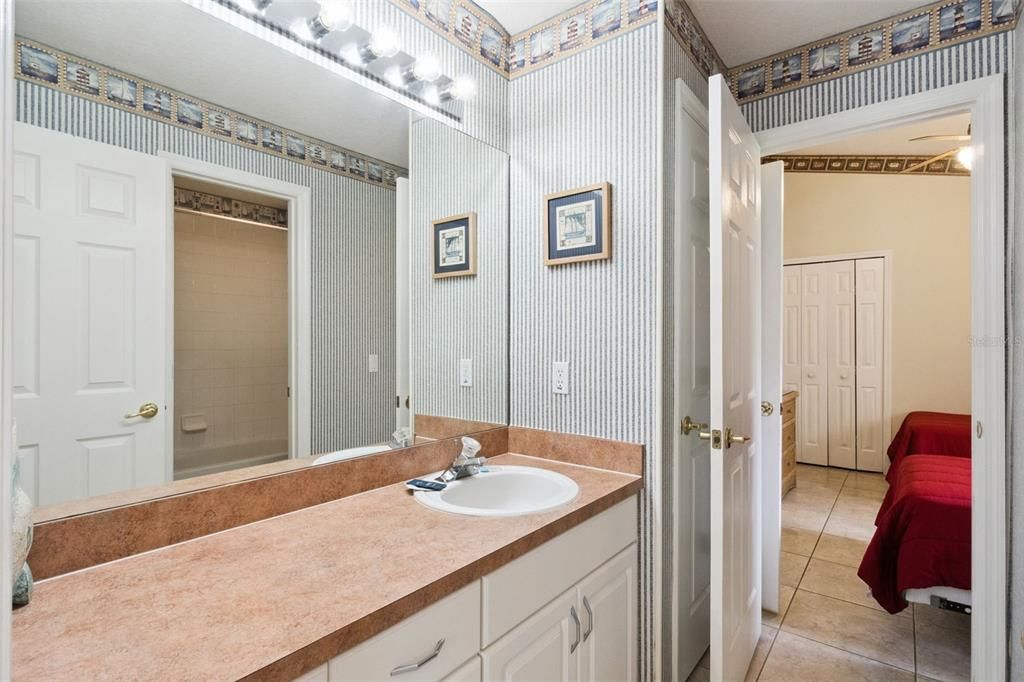For Sale: $410,000 (4 beds, 2 baths, 1902 Square Feet)