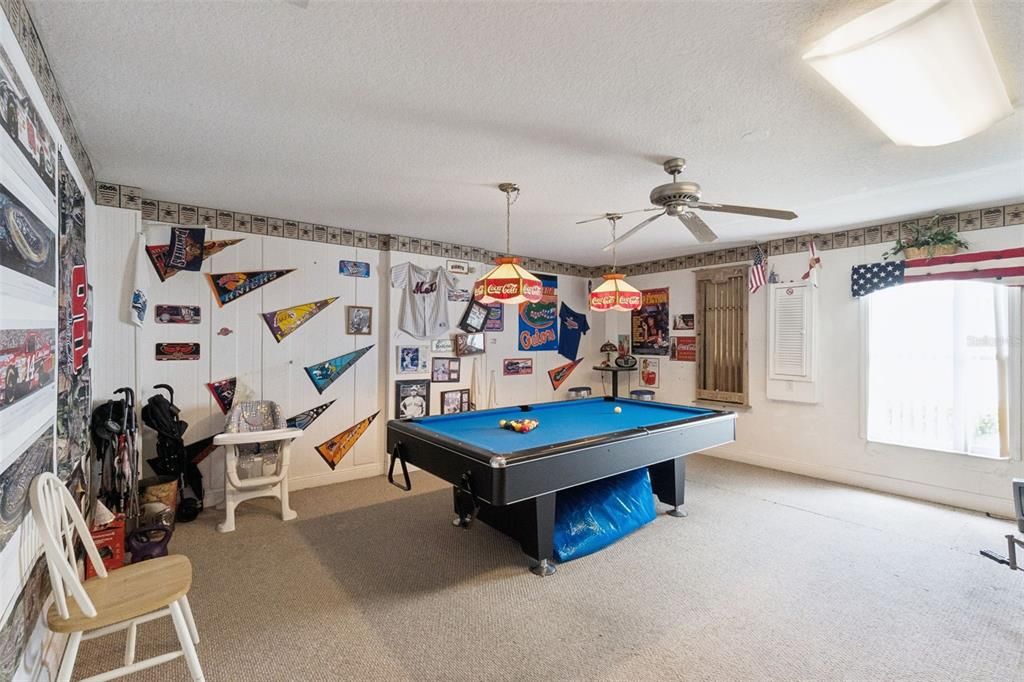 For Sale: $410,000 (4 beds, 2 baths, 1902 Square Feet)