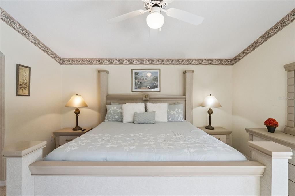 For Sale: $410,000 (4 beds, 2 baths, 1902 Square Feet)