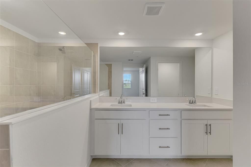 For Sale: $458,497 (3 beds, 2 baths, 1741 Square Feet)