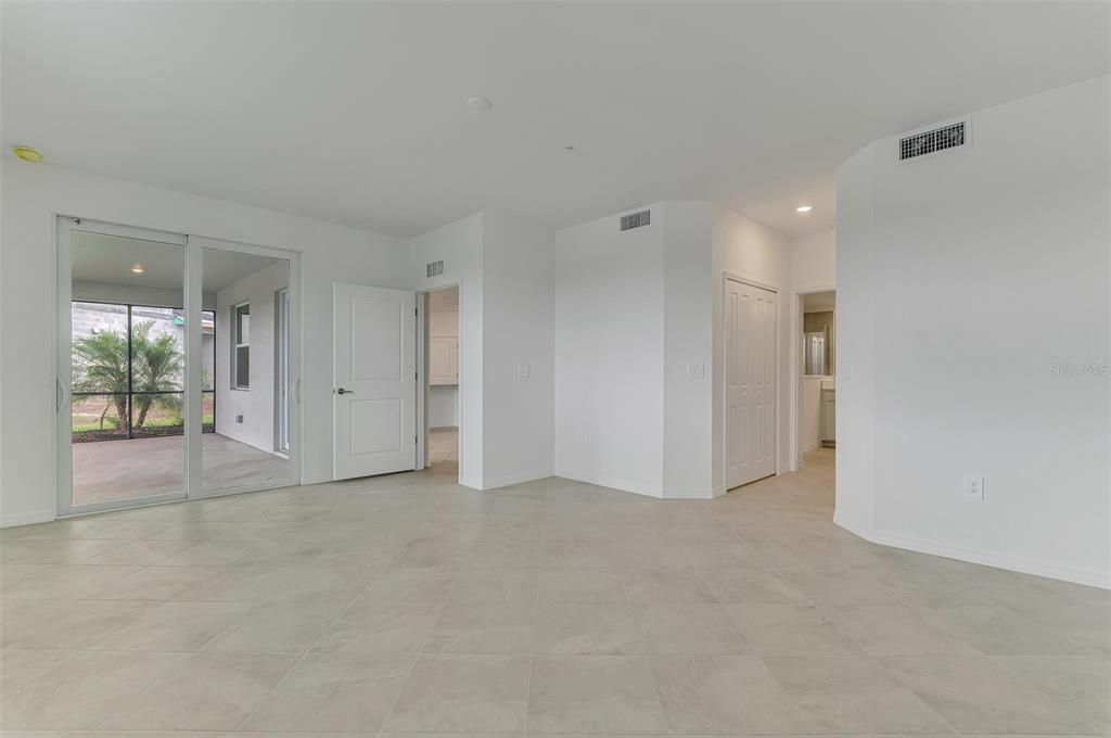 For Sale: $458,497 (3 beds, 2 baths, 1741 Square Feet)