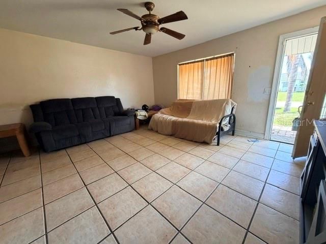 For Sale: $174,999 (3 beds, 2 baths, 1320 Square Feet)