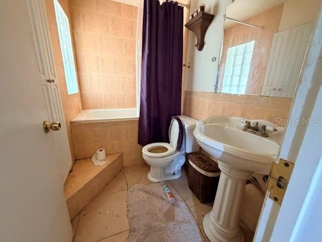 For Sale: $174,999 (3 beds, 2 baths, 1320 Square Feet)