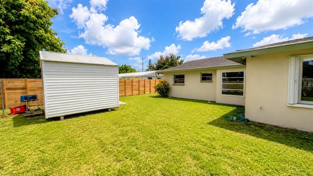 For Rent: $2,000 (2 beds, 2 baths, 1326 Square Feet)
