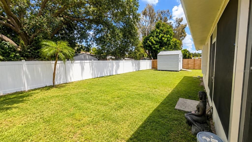 For Rent: $2,000 (2 beds, 2 baths, 1326 Square Feet)