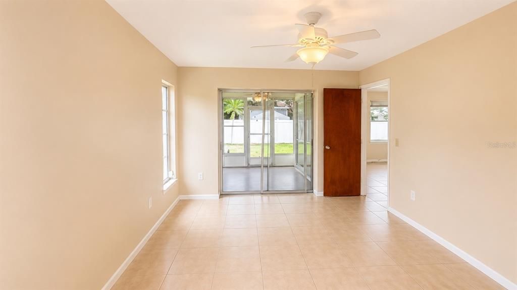 For Rent: $2,000 (2 beds, 2 baths, 1326 Square Feet)