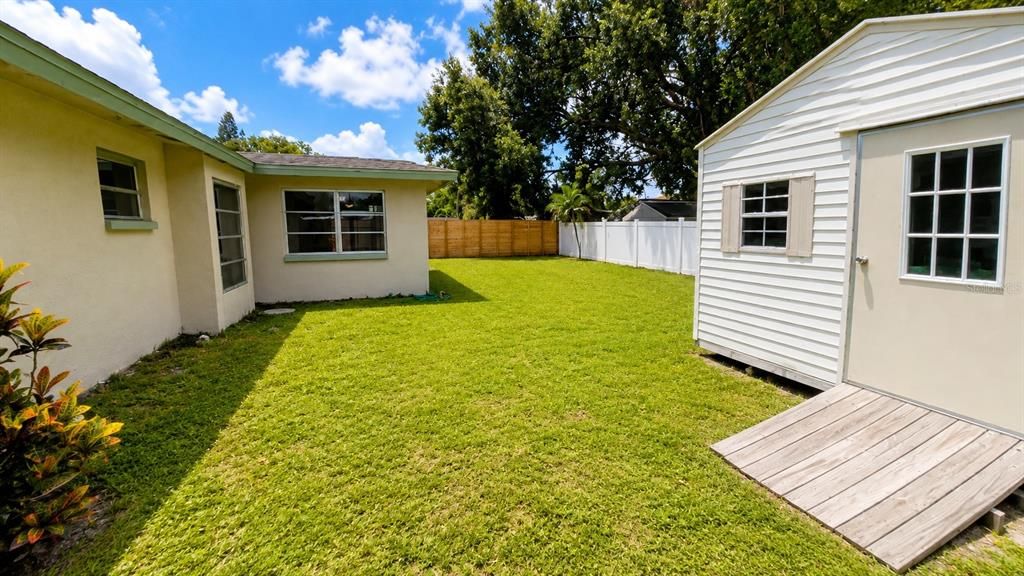 For Rent: $2,000 (2 beds, 2 baths, 1326 Square Feet)
