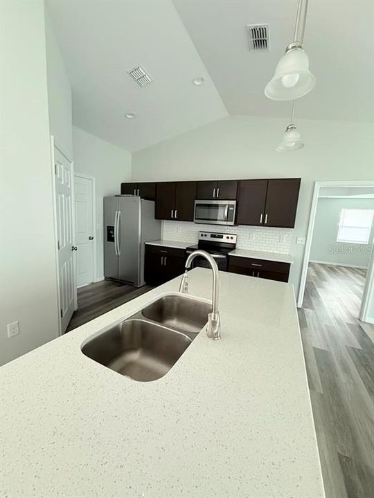 For Sale: $280,000 (3 beds, 2 baths, 1508 Square Feet)