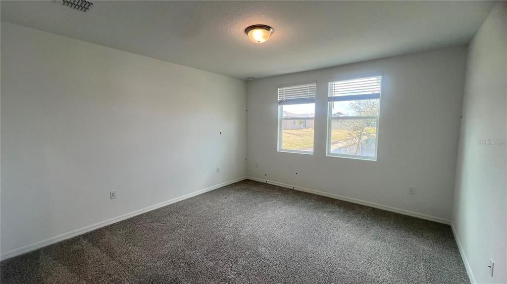 For Rent: $2,100 (4 beds, 2 baths, 1610 Square Feet)