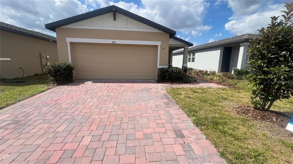For Rent: $2,100 (4 beds, 2 baths, 1610 Square Feet)