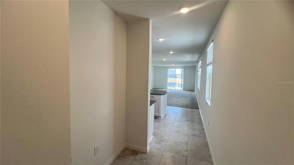 For Rent: $2,100 (4 beds, 2 baths, 1610 Square Feet)