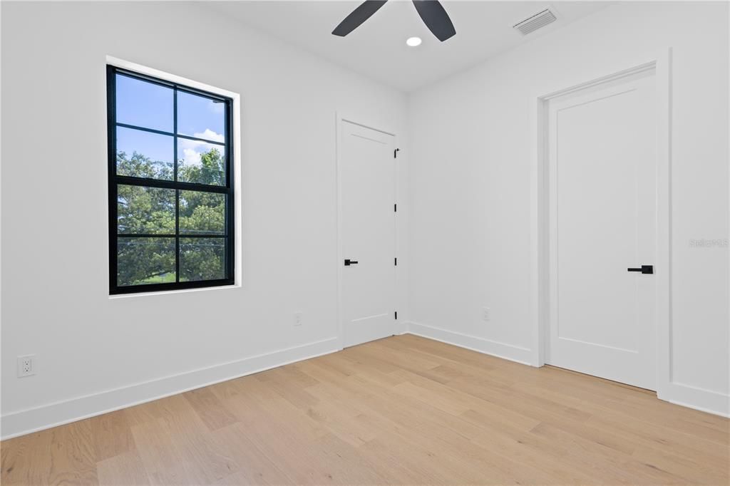 For Sale: $1,495,000 (5 beds, 4 baths, 3769 Square Feet)