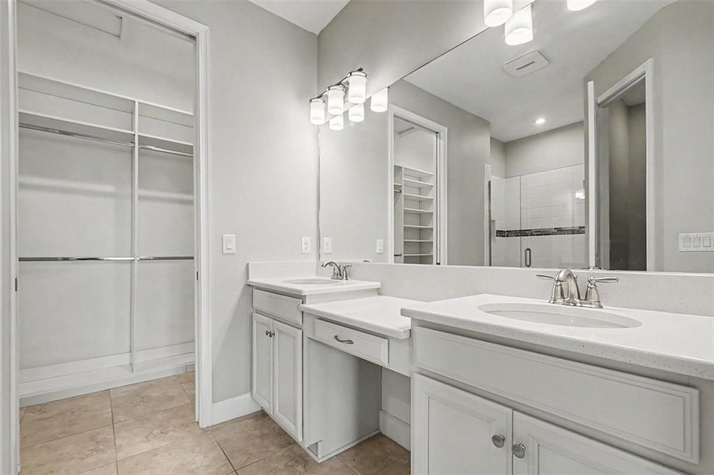 For Sale: $359,900 (2 beds, 2 baths, 1582 Square Feet)