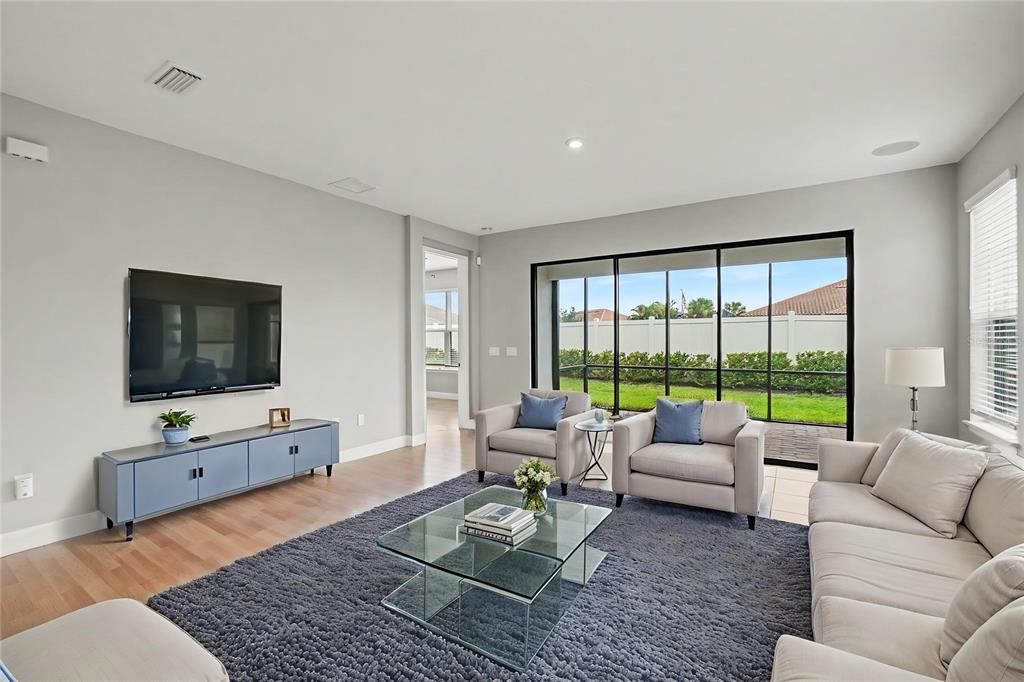 For Sale: $359,900 (2 beds, 2 baths, 1582 Square Feet)