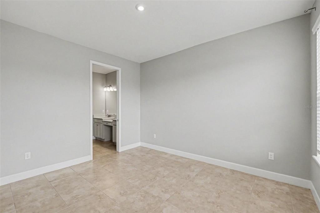 For Sale: $359,900 (2 beds, 2 baths, 1582 Square Feet)