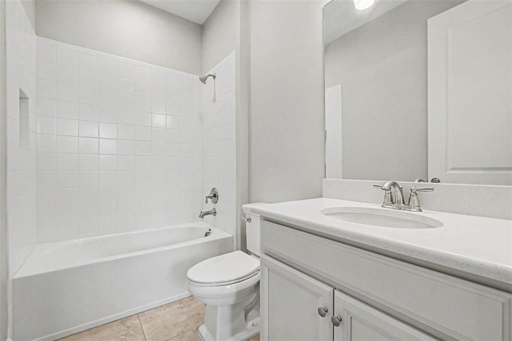 For Sale: $359,900 (2 beds, 2 baths, 1582 Square Feet)