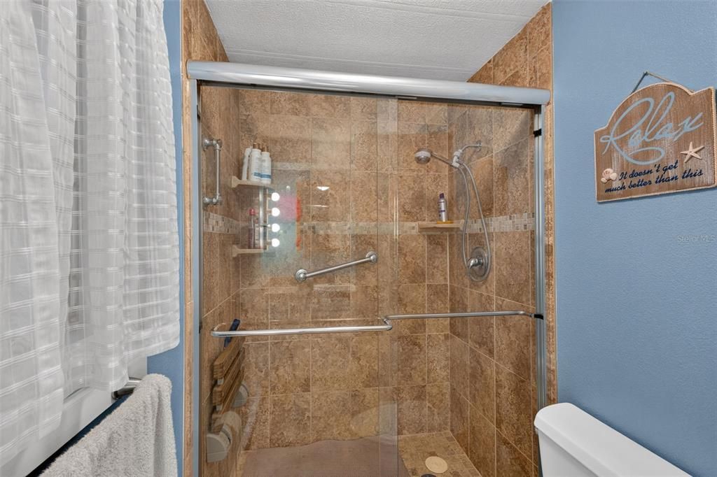 For Sale: $150,000 (2 beds, 2 baths, 1276 Square Feet)